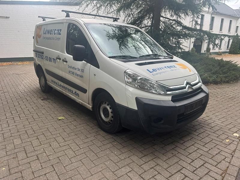 Weiß Gebraucht 2014 Citroën Jumpy Van / Kleinbus | 2.950 € (Superpreis) - Bild 1/4