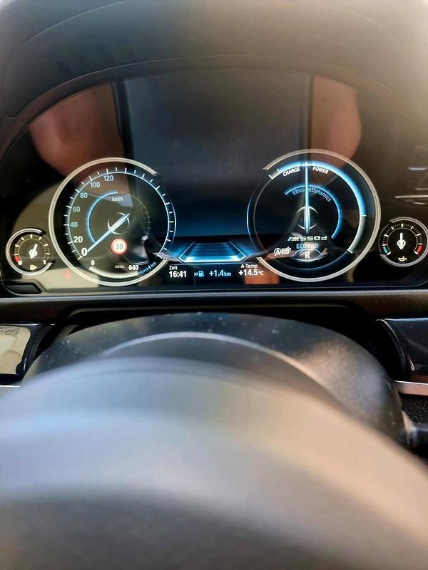 Blau Gebraucht 2016 BMW 525 Sport Line Kombi | 12.300 € (Fairer Preis) - Bild 1/4