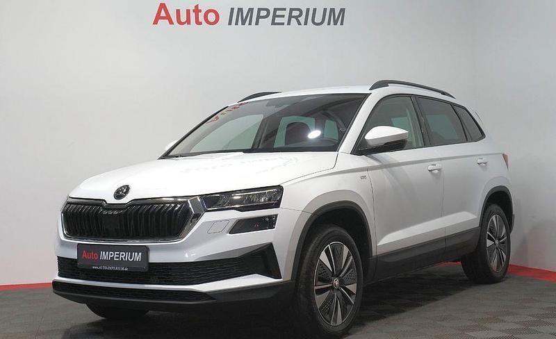 Weiß Gebraucht 2022 Skoda Karoq Tour SUV | 26.590 € (Fairer Preis) - Bild 1/4