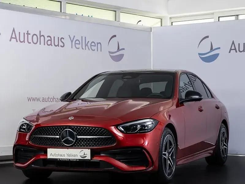 Hyazinthrot lack Gebraucht 2022 Mercedes C400 AMG line Limousine | 46.990 € (Fairer Preis) - Bild 1/4