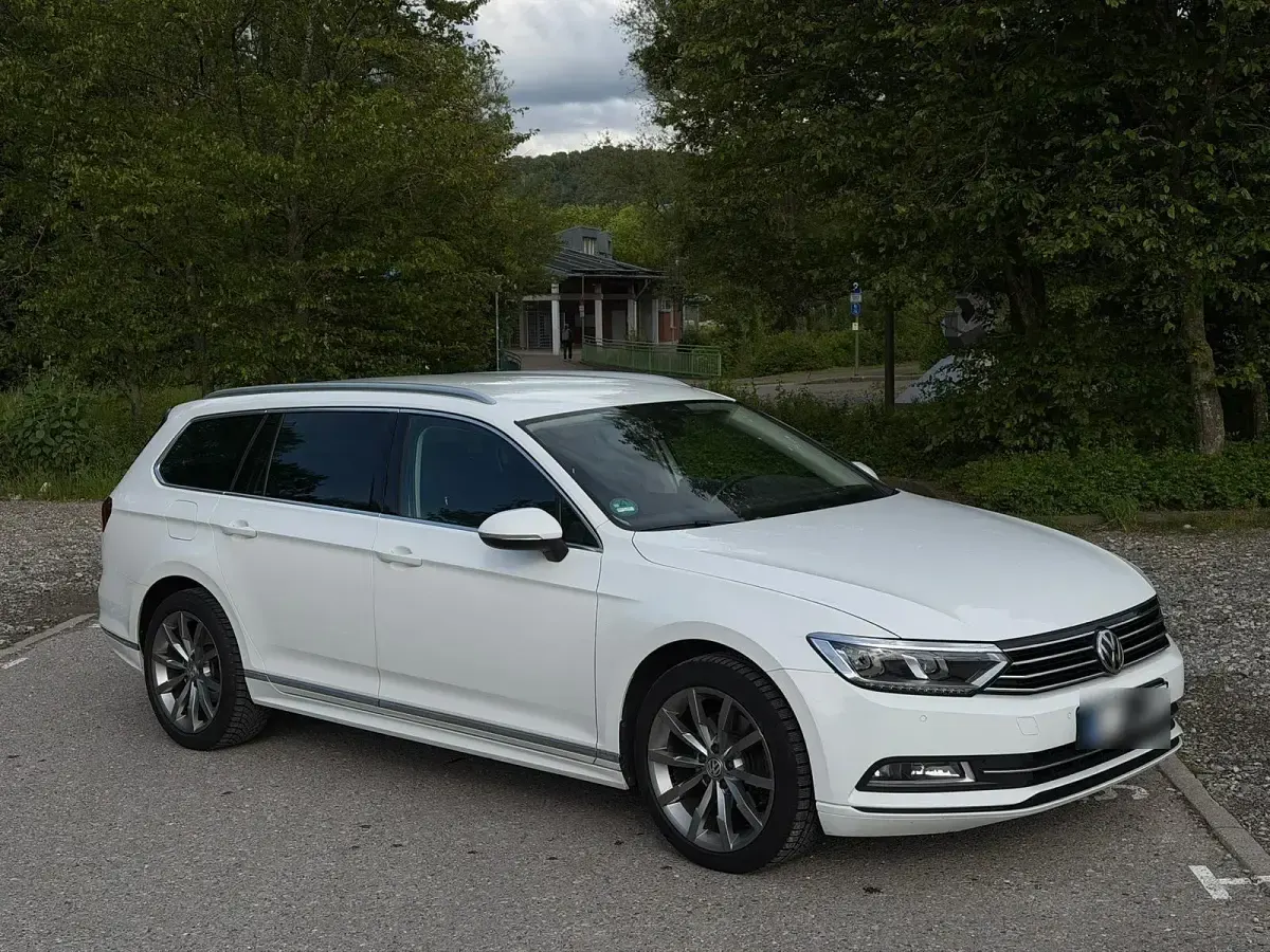 Gebraucht VW Passat R-line 190 PS (139 kW) 2017 Weiß Kombi