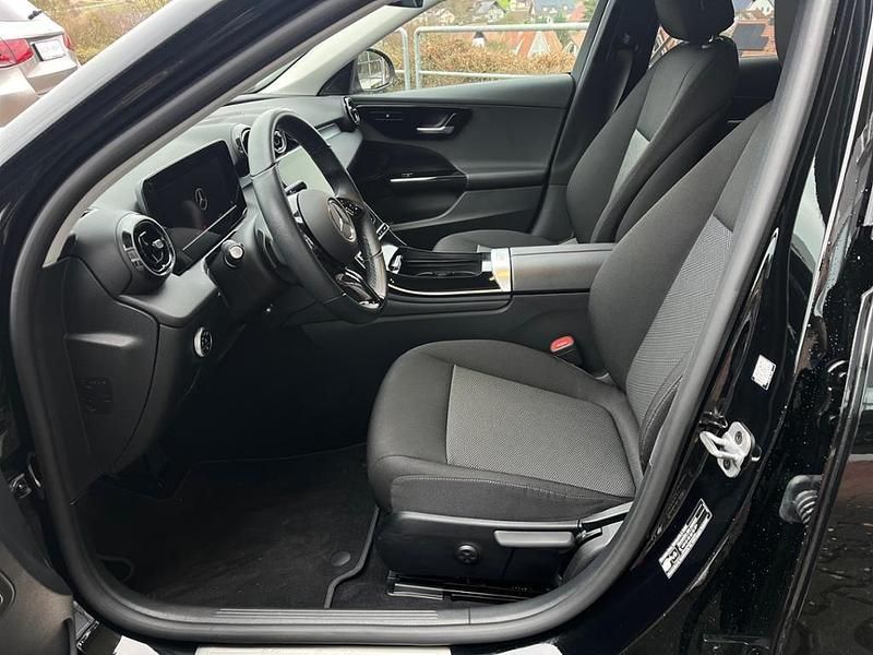Gebraucht Mercedes C180 170 PS (125 kW) 2023 Schwarz Kombi