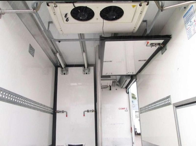 Second-hand Iveco Daily 179 CP (131 kW) 2018 Alb Van