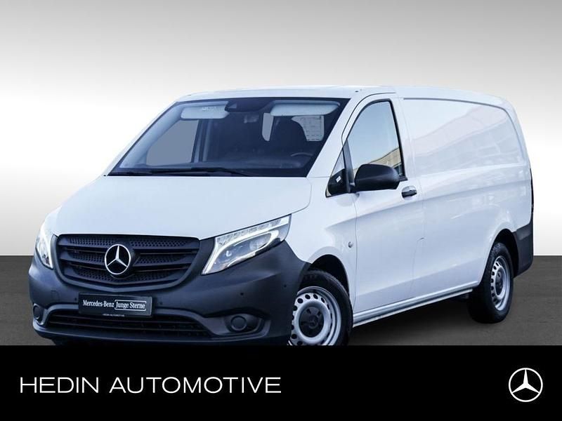 Weiß Gebraucht 2020 Mercedes Vito Van | 28.880 € (Etwas zu teuer) - Bild 1/4
