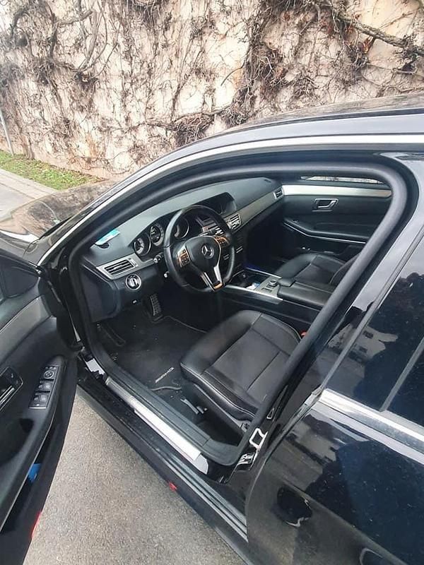 Usata Mercedes E350 258 CV (189 kW) 2014 Nero Berlina