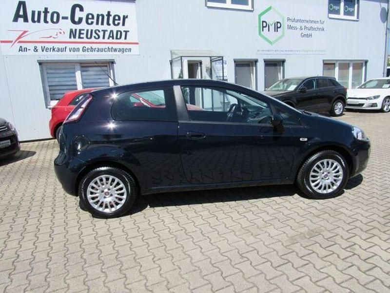 Gebraucht Fiat Punto Pop 69 PS (50 kW) 2014 Blau Kleinwagen