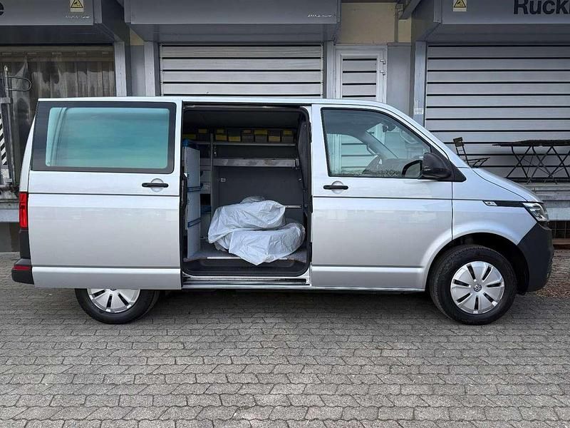 Gebraucht VW T6.1 150 PS (110 kW) 2020 Reflexsilber Van