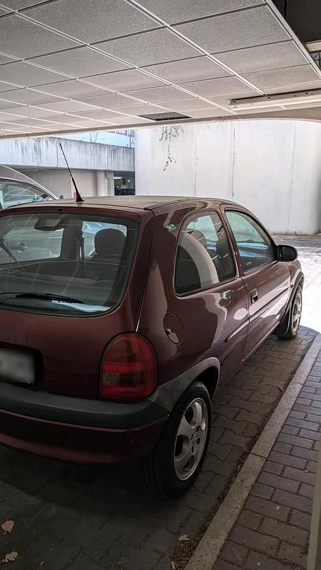 Second-hand Opel Corsa Edition 55 CP (40 kW) 2000 Andere farben Hatchback
