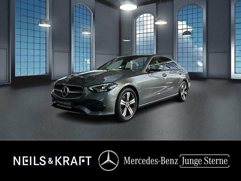 Grau Gebraucht 2024 Mercedes C200 Avantgarde Limousine | 37.970 € (Guter Preis) - Bild 1/4