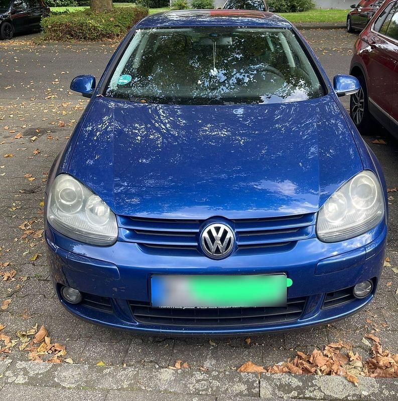 Gebraucht VW Golf V 140 PS (102 kW) 2004 Blau Kleinwagen