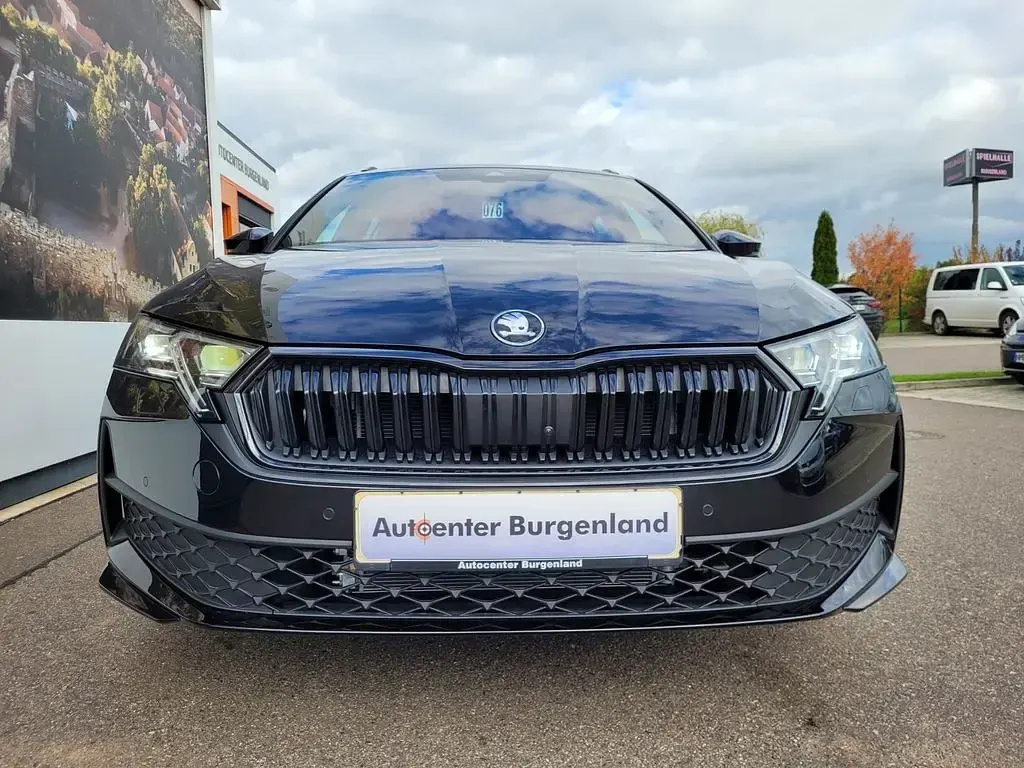 Gebraucht Skoda Octavia SportLine 150 PS (110 kW) 2025 Schwarzmagic perleffekt Kombi