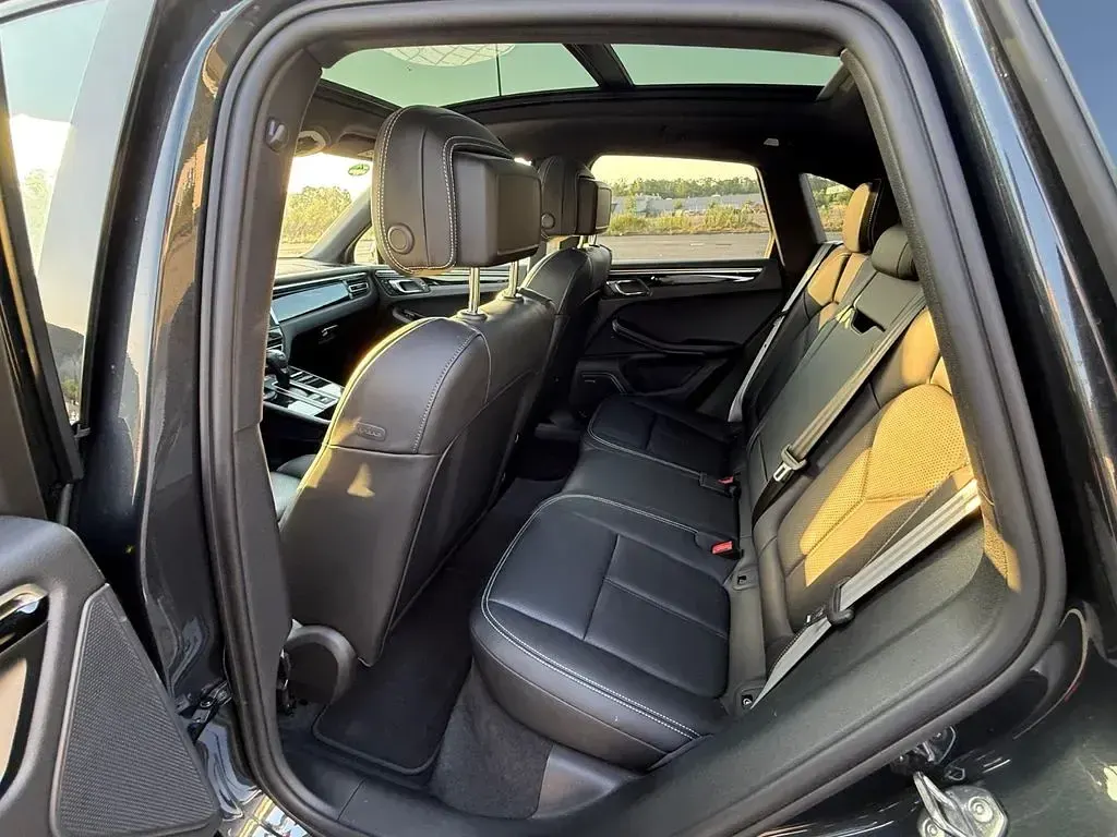 Gebraucht Porsche Macan 381 PS (280 kW) 2024 Schwarz SUV