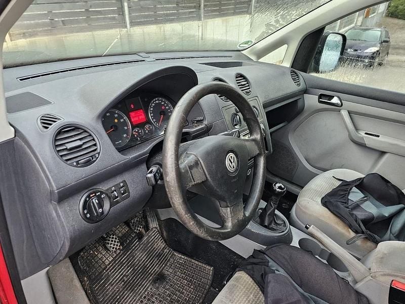 Gebraucht VW Caddy Team 80 PS (58 kW) 2009 Rot Van / Kleinbus