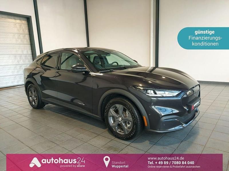 Grau Gebraucht 2022 Ford Mustang Mach-E Extended Range SUV | 27.990 € (Guter Preis) - Bild 1/4