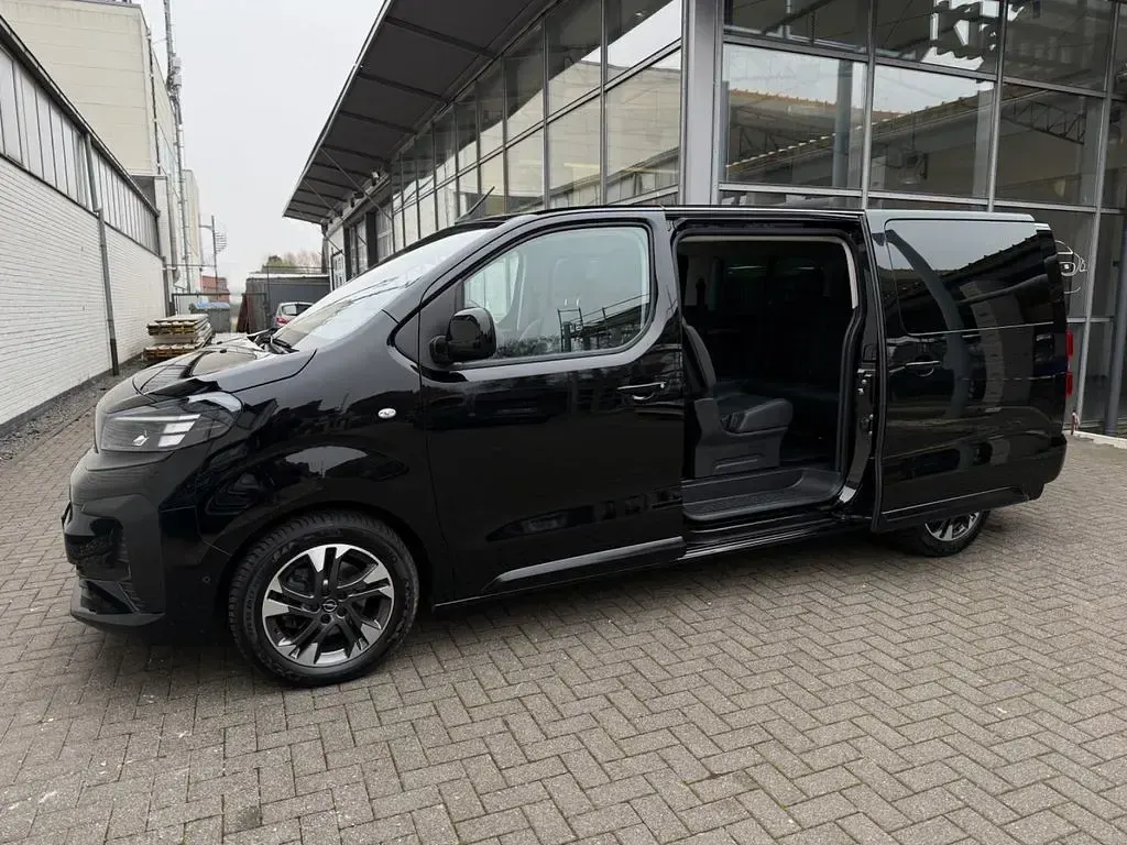 Gebraucht Opel Zafira Life 177 PS (130 kW) 2025 Schwarz Van / Kleinbus