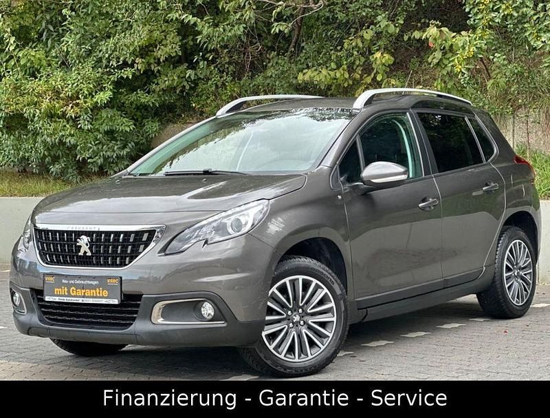 Grau Gebraucht 2019 Peugeot 2008 Active SUV | 10.490 € (Guter Preis) - Bild 1/4