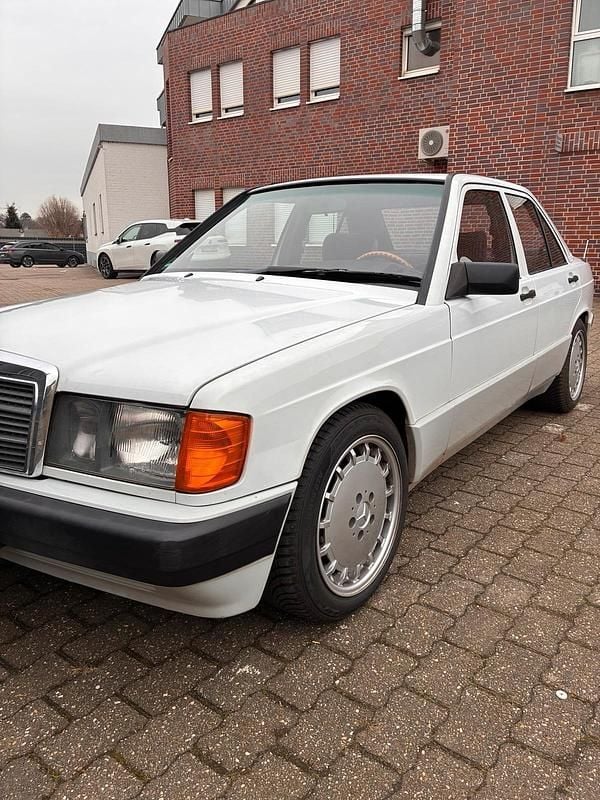 Gebraucht Mercedes 190 108 PS (79 kW) 1992 Weiß Limousine