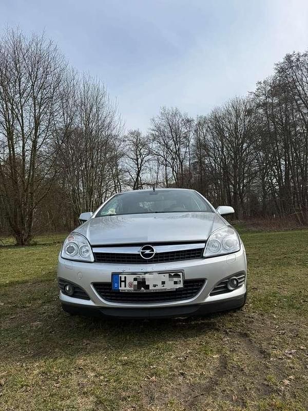 Gebraucht Opel Astra Cosmo 140 PS (102 kW) 2007 Silber