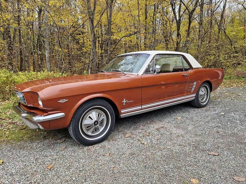 Second-hand Ford Mustang 200 CP (147 kW) 1966 Emberglo Coupe