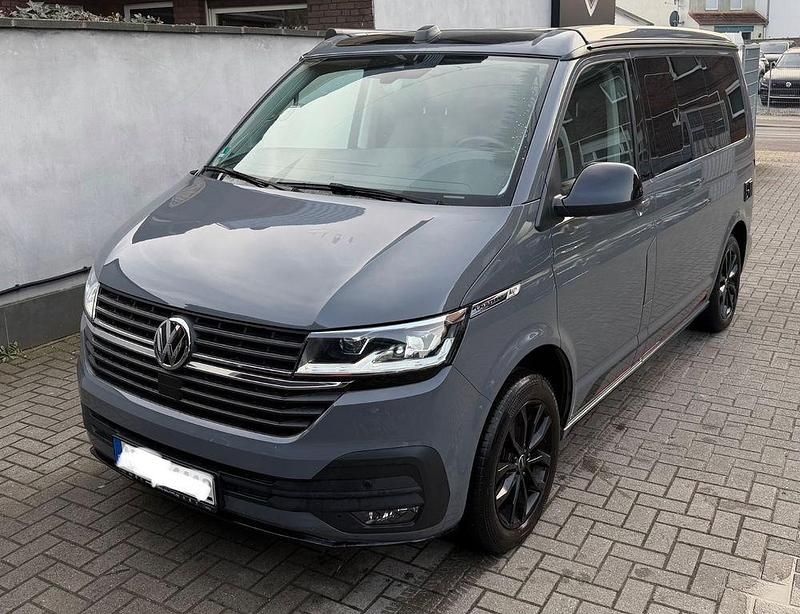 Gebraucht VW California Edition 150 PS (110 kW) 2023 Grau Van