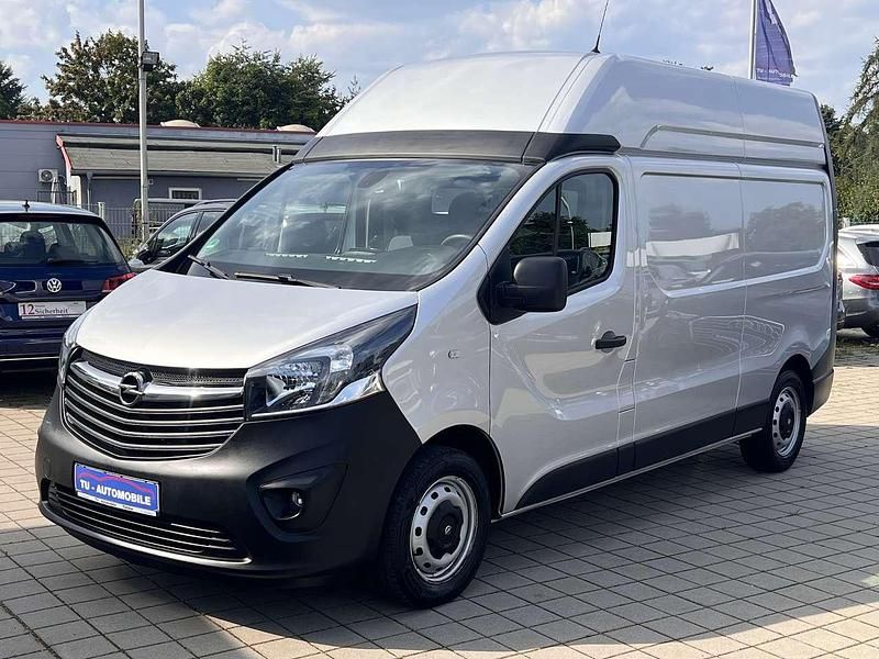 Gebraucht Opel Vivaro 125 PS (91 kW) 2019 Silber Van / Kleinbus