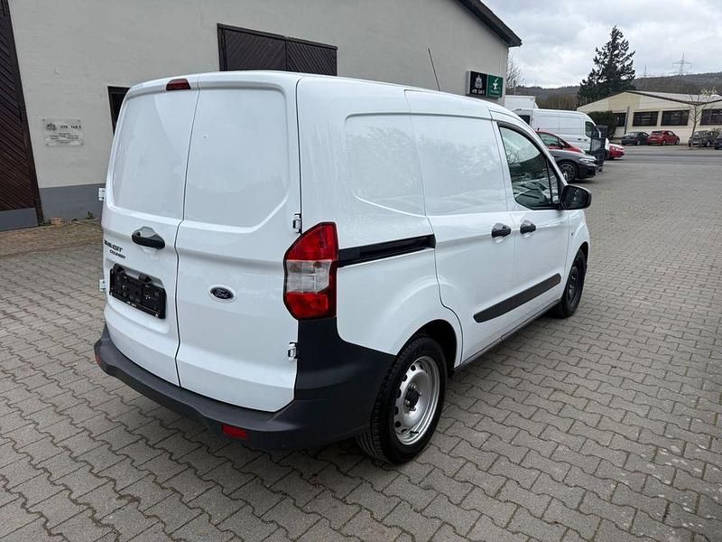 Gebraucht Ford Transit 101 PS (74 kW) 2022 Weiß Van / Kleinbus
