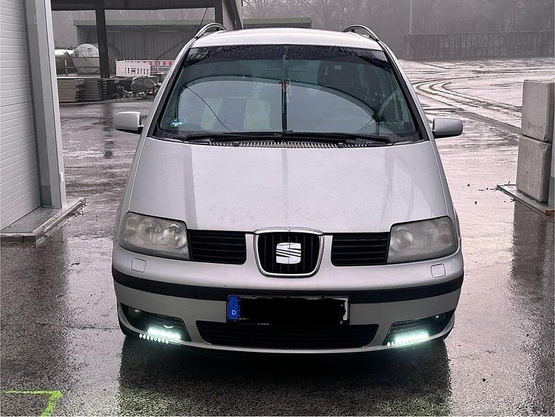 Gebraucht 2004 Seat Alhambra Van / Kleinbus | 2.600 € (Fairer Preis) - Bild 1/4