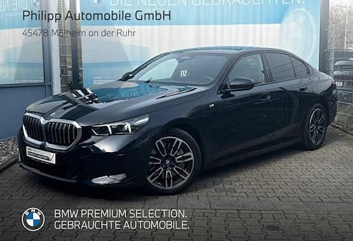 Gebraucht BMW 550e M Sport 489 PS (359 kW) 2025 Carbonschwarz Limousine