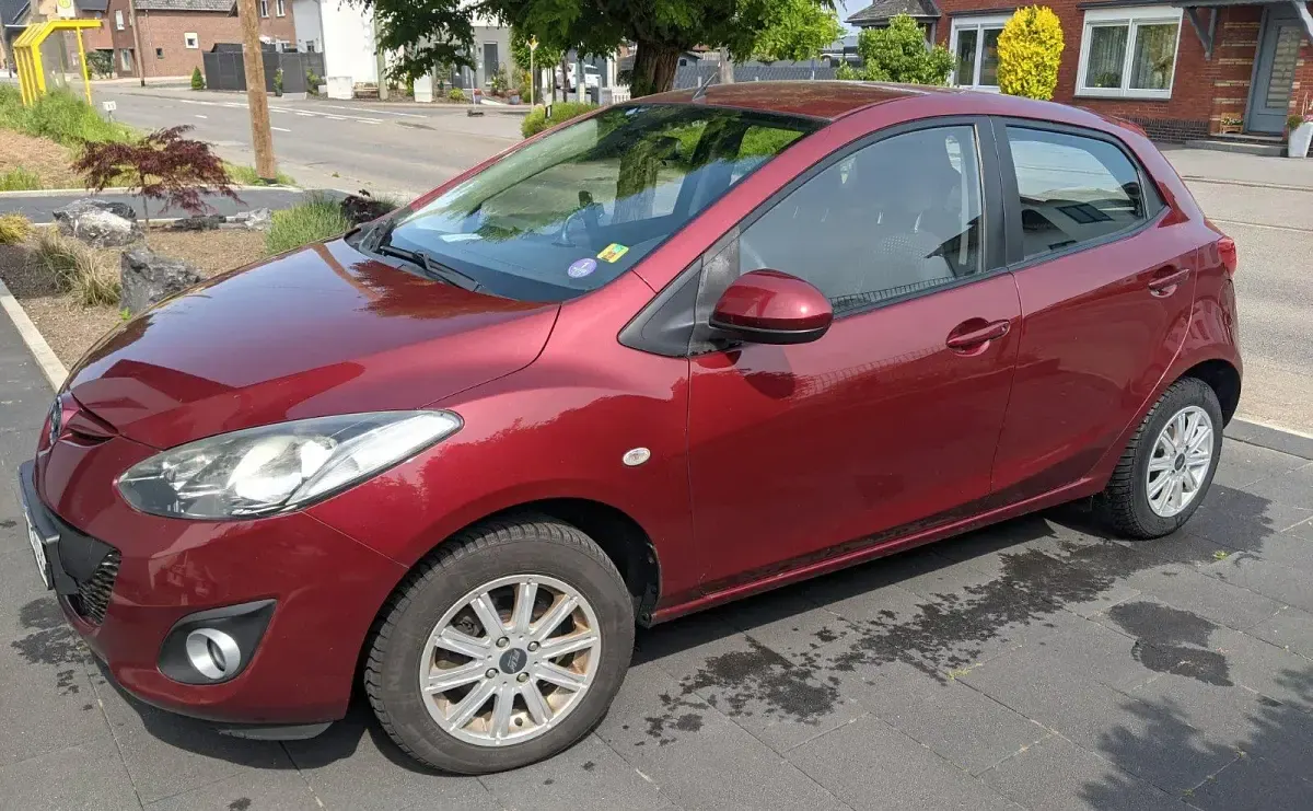 Brugt Mazda 2 75 HK (55 kW) 2013 Andere farben Hatchback