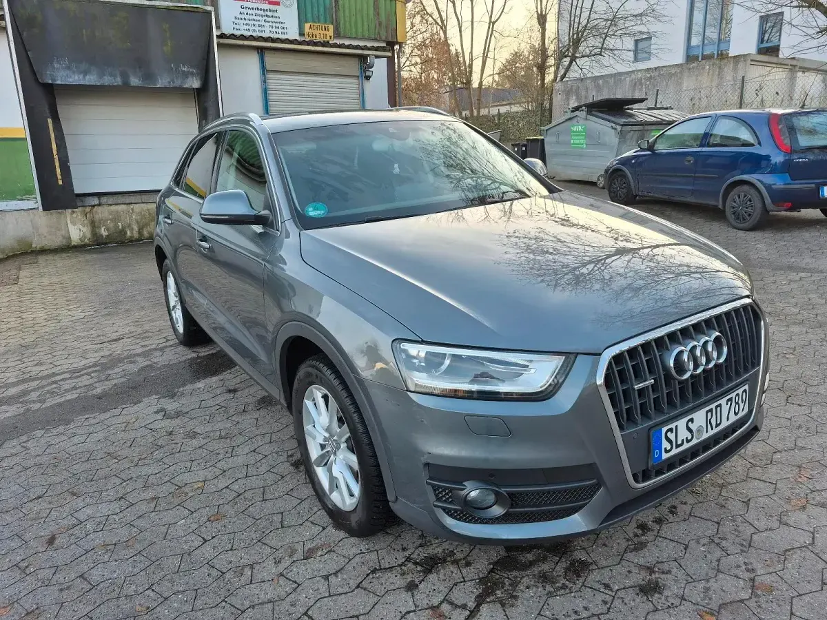 Gebraucht Audi Q3 S-Line 177 PS (130 kW) 2015 Grau SUV
