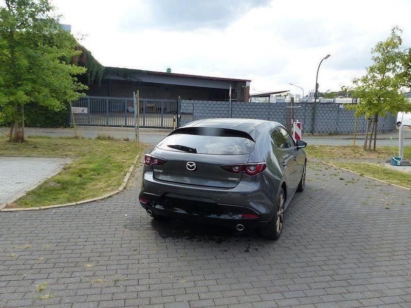 Neu Mazda 3 Nagisa 140 PS (102 kW) 2025 Grau Limousine