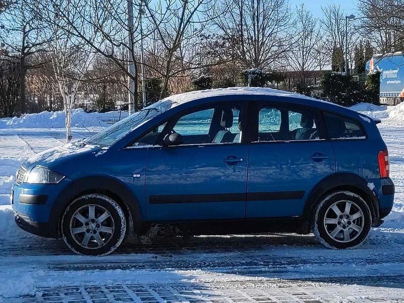 Blau Gebraucht 2004 Audi A2 Kleinwagen | 4.250 € (Etwas zu teuer) - Bild 1/1