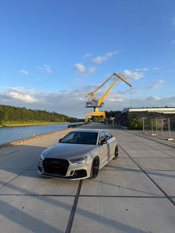 Grau Gebraucht 2020 Audi RS3 Competition Kleinwagen | 55.500 € (Fairer Preis) - Bild 1/4