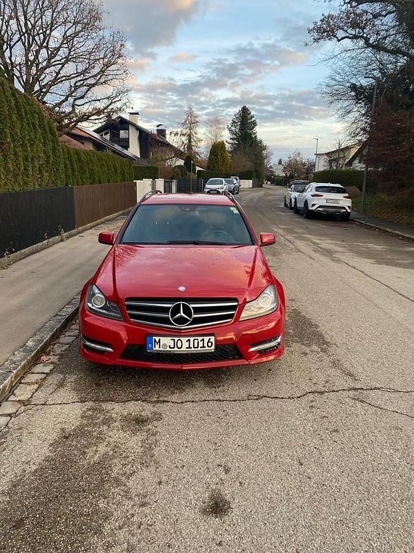 Rot Gebraucht 2011 Mercedes C250 Kombi | 5.500 € (Teuer) - Bild 1/4