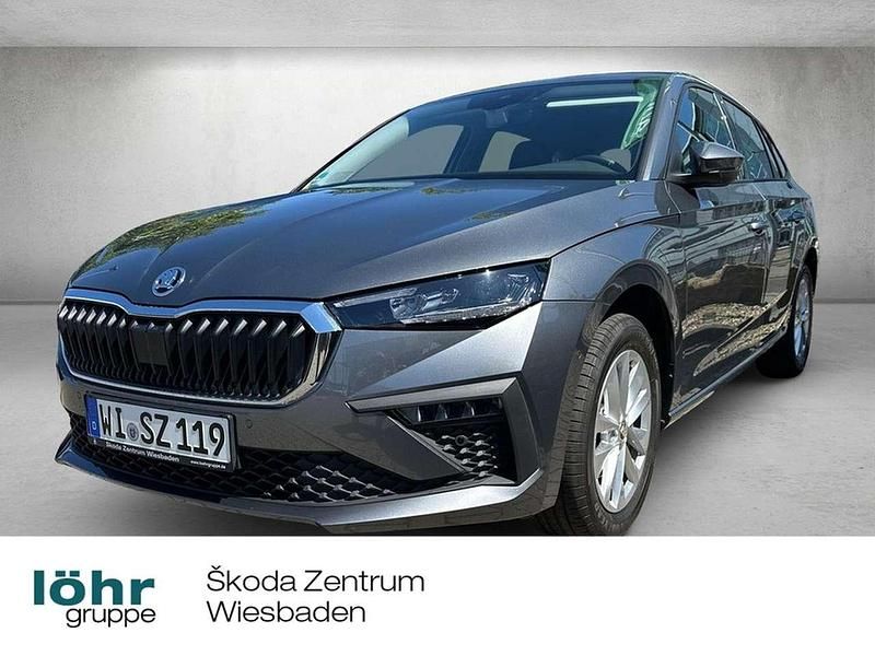 Graphitegrau metallic Gebraucht 2024 Skoda Scala Selection Kleinwagen | 28.490 € (Teuer) - Bild 1/4