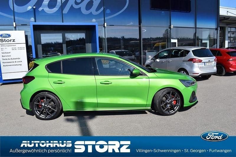 Gebraucht Ford Focus ST 280 PS (205 kW) 2023 Grün Limousine