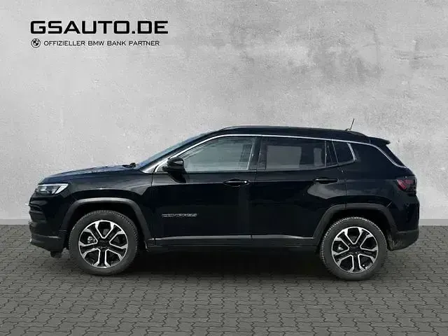 Gebraucht Jeep Compass Limited 131 PS (96 kW) 2024 Black clear coat (schwarz) SUV