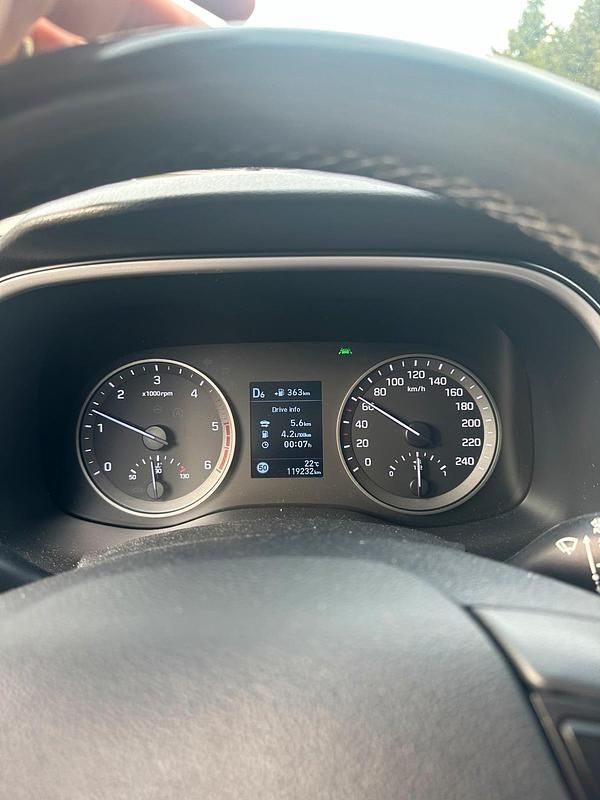 Gebraucht Hyundai Tucson 136 PS (100 kW) 2020 Andere farben SUV