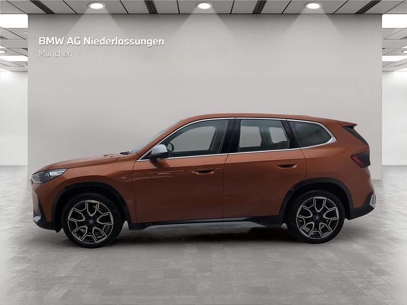 Gebraucht BMW iX1 xLine 150 kW (204 PS) 2024 Orange SUV