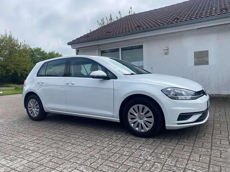 Second-hand VW Golf VII Trendline 86 CP (63 kW) 2018 Alb Hatchback
