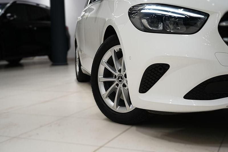 Gebraucht Mercedes B220 Progressive 190 PS (139 kW) 2019 Weiß Van / Kleinbus