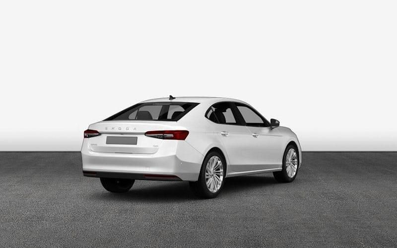 Neu Skoda Superb Selection 150 PS (110 kW) 2026 Kristallweiß uni Kombi