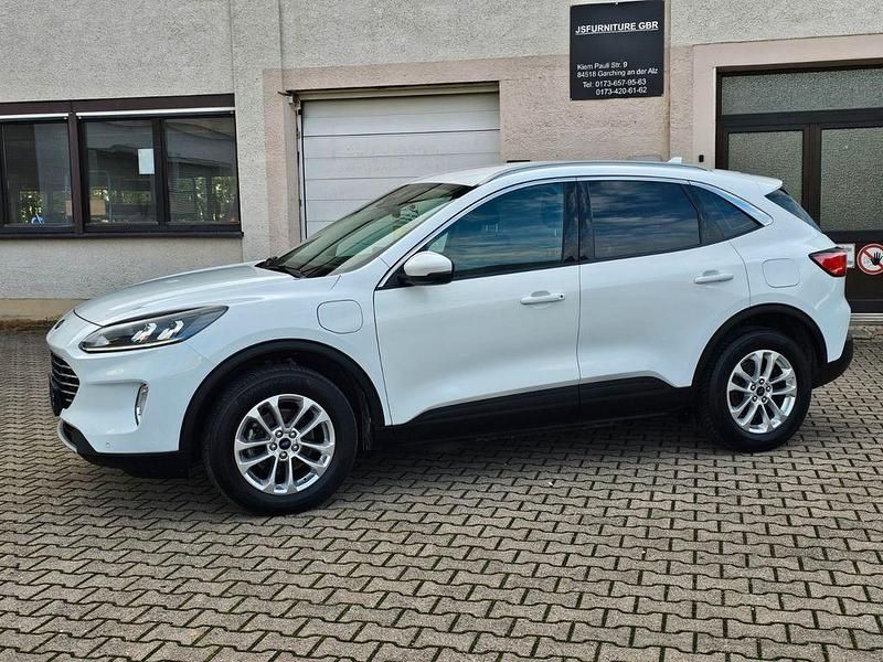 Gebraucht Ford Kuga Titanium 224 PS (164 kW) 2022 Weiß SUV