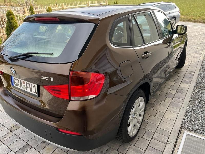 Gebraucht BMW X1 150 PS (110 kW) 2010 Beige SUV