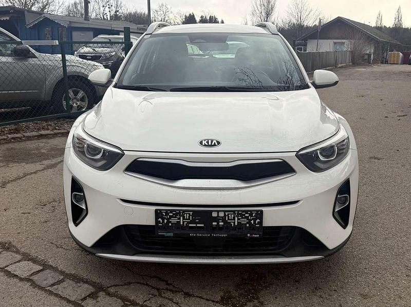 Gebraucht Kia Stonic Silver 99 PS (72 kW) 2021 Weiß SUV