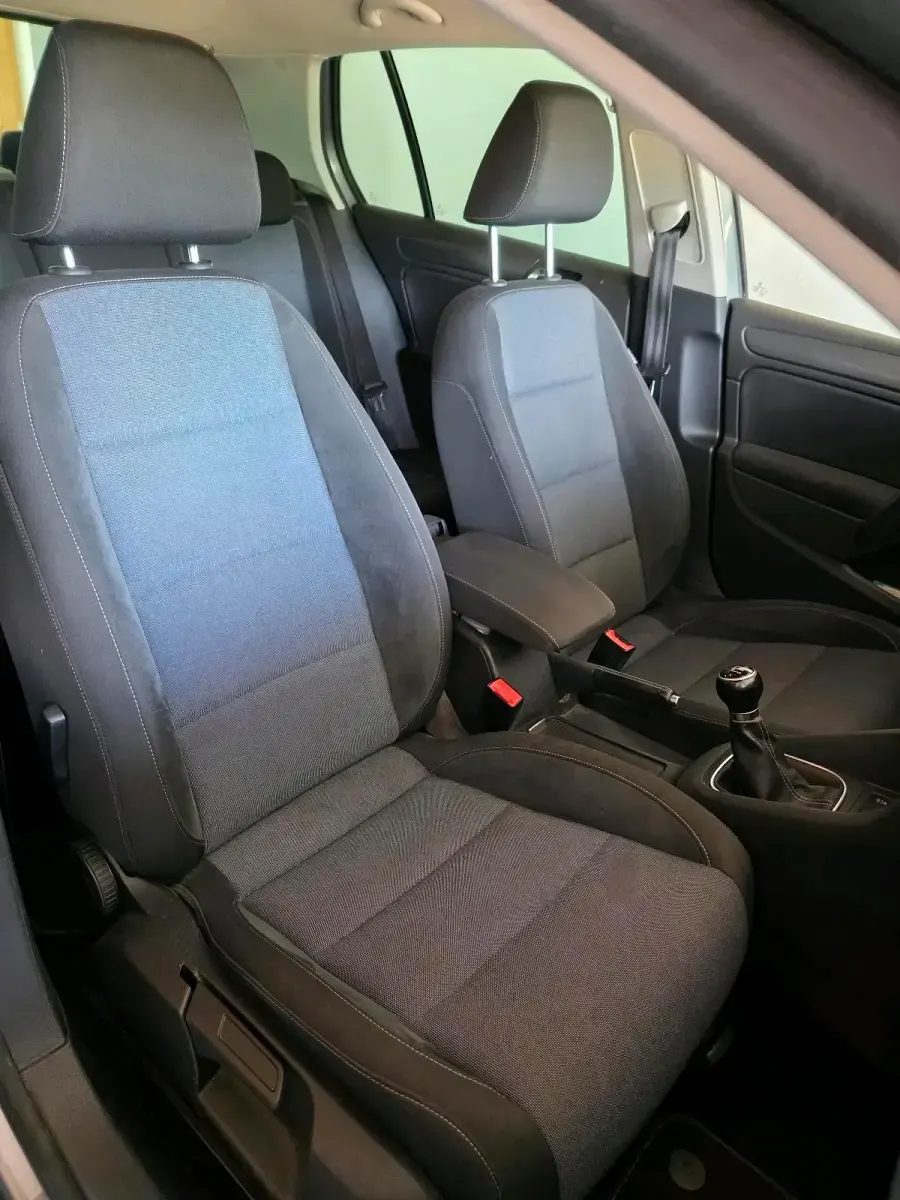 Gebraucht VW Golf VI Style 105 PS (77 kW) 2011 Grau Kleinwagen
