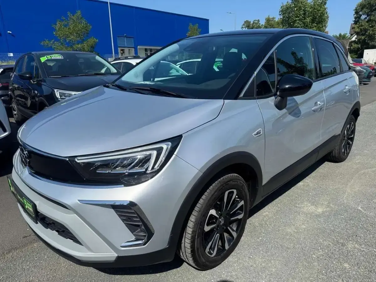 Gebraucht Opel Crossland Elegance 110 PS (80 kW) 2024 Grau SUV