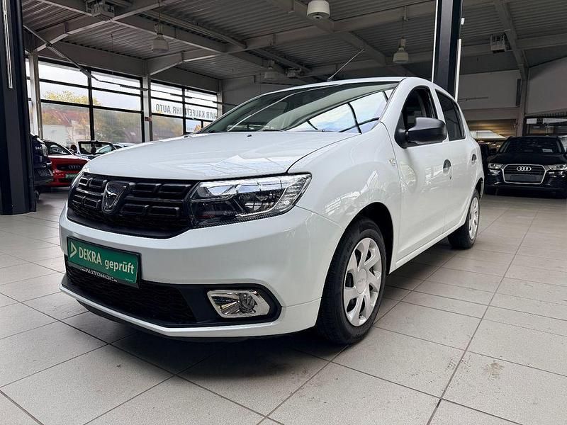 Weiß Gebraucht 2019 Dacia Sandero Essentiel Kleinwagen | 9.490 € (Etwas zu teuer) - Bild 1/4