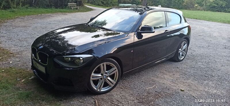 Schwarz Gebraucht 2013 BMW 120 M Sport Kleinwagen | 9.500 € (Guter Preis) - Bild 1/4