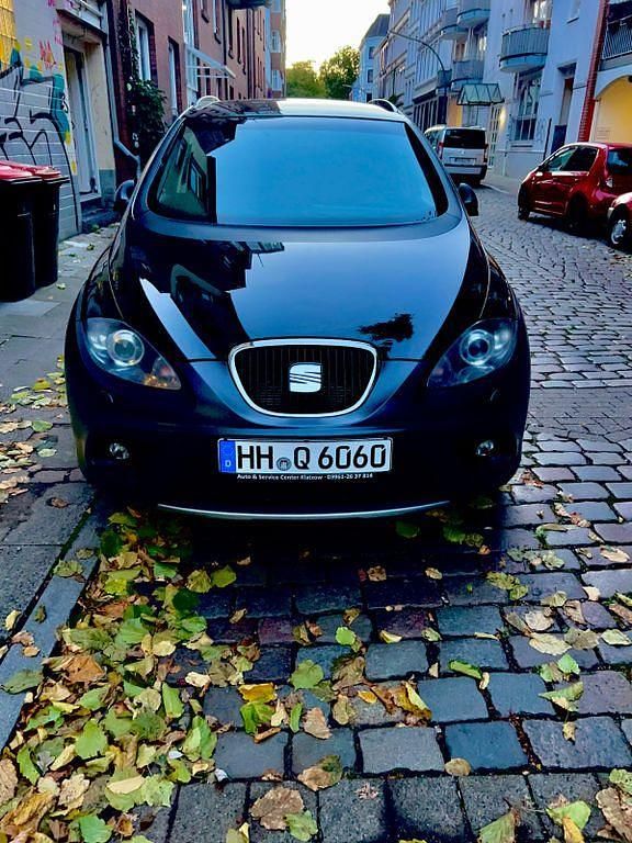 Schwarz Gebraucht 2012 Seat Altea Van / Kleinbus | 6.200 € (Fairer Preis) - Bild 1/4